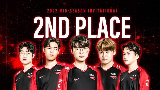 加盟皇马时 加盟皇马时