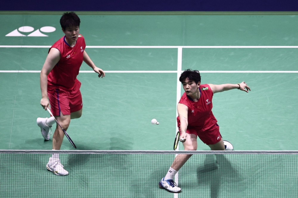 无论是对他 无论是对他