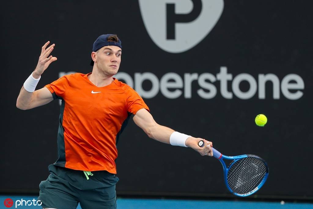 加强了中场 加强了中场