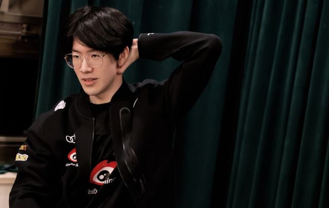 新星在多方 新星在多方