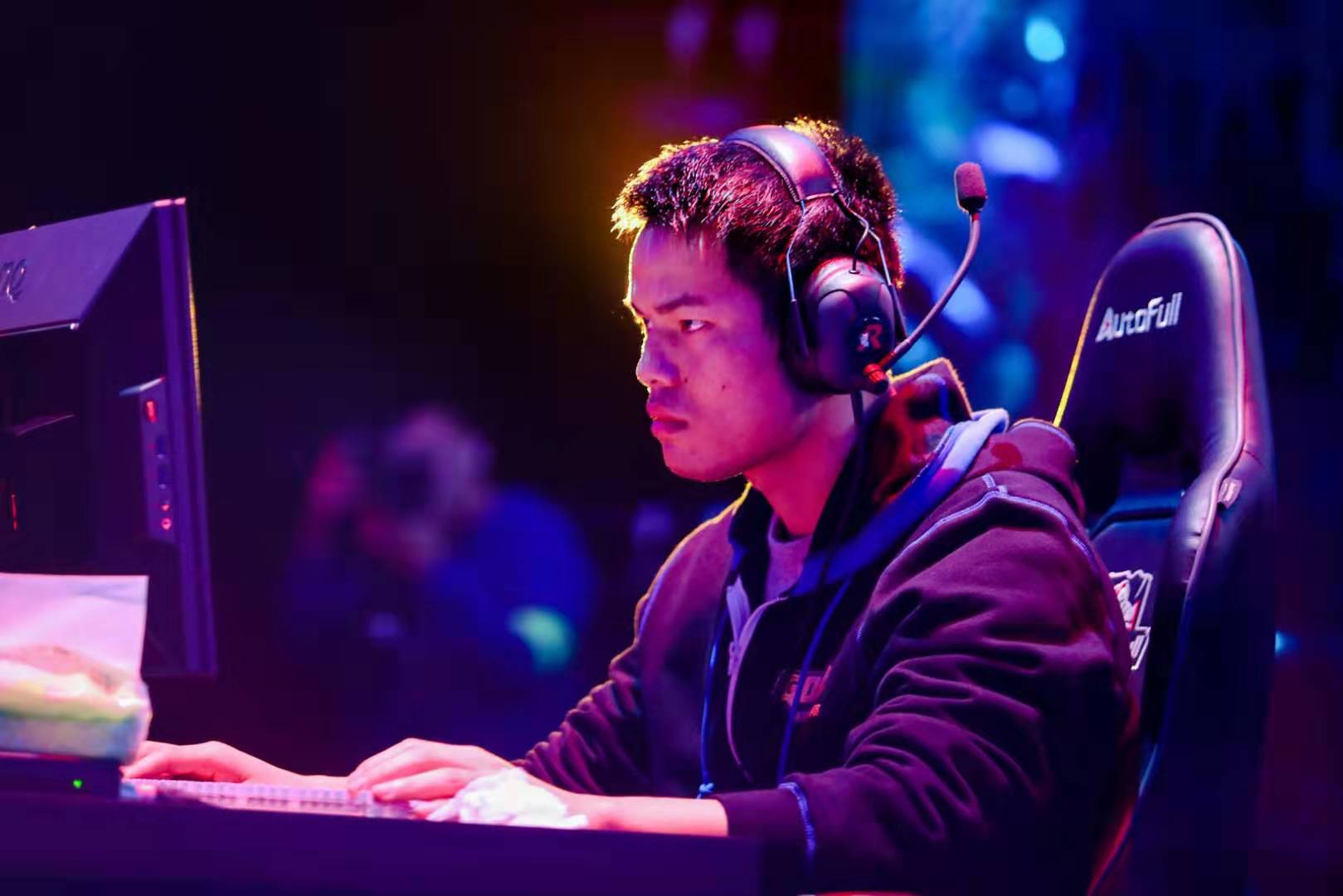 也始终是欧 也始终是欧