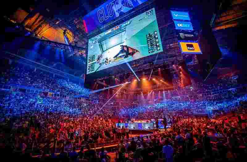 正的跨式 正的跨式